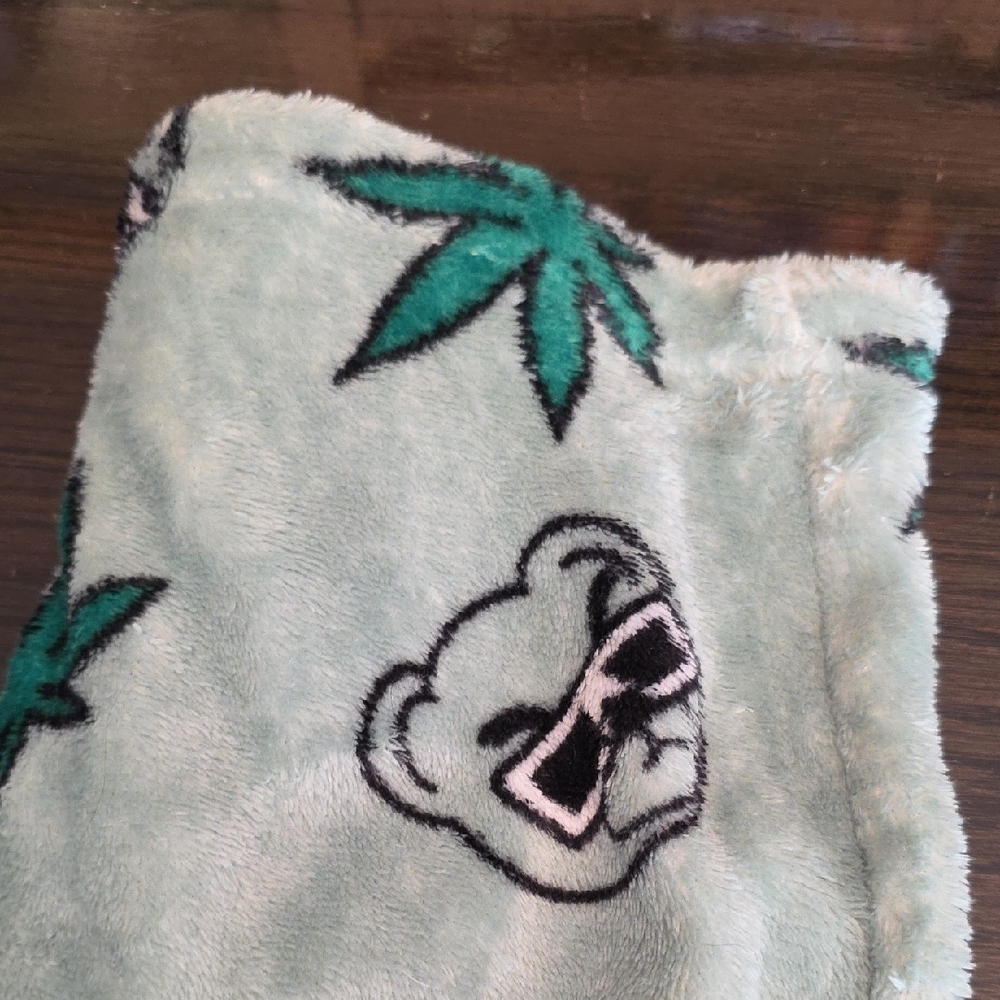 Rue21 Mint Fuzzy  Green Pajama Pants with Bear and Leaf Design - Picture 3 of 4